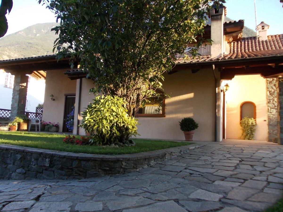 Les Hirondelles Bed & Breakfast เฟนิส ภายนอก รูปภาพ