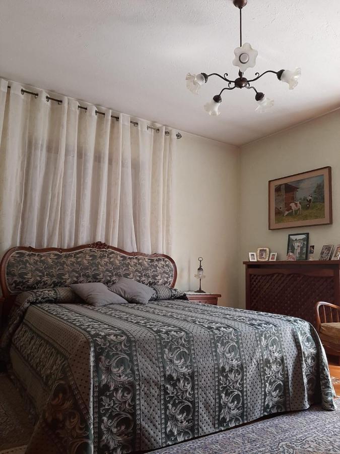 Les Hirondelles Bed & Breakfast เฟนิส ภายนอก รูปภาพ