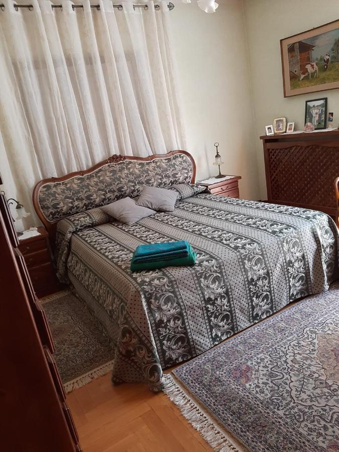 Les Hirondelles Bed & Breakfast เฟนิส ภายนอก รูปภาพ